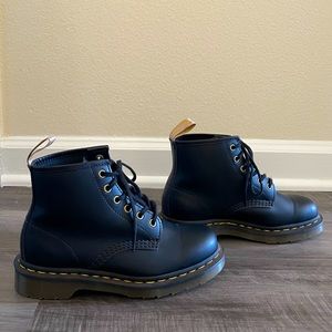 Dr Martens 101 Vegan Boot Women’s Size 6